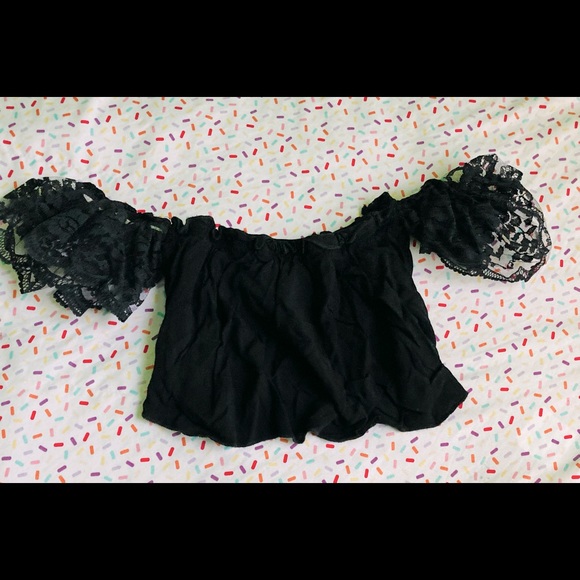 NEW Vintage Lace Flutter Sleeve Crop Top - Picture 6 of 6